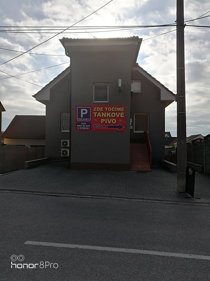 Restaurace a penzion u Jessyho Perná Esterno foto