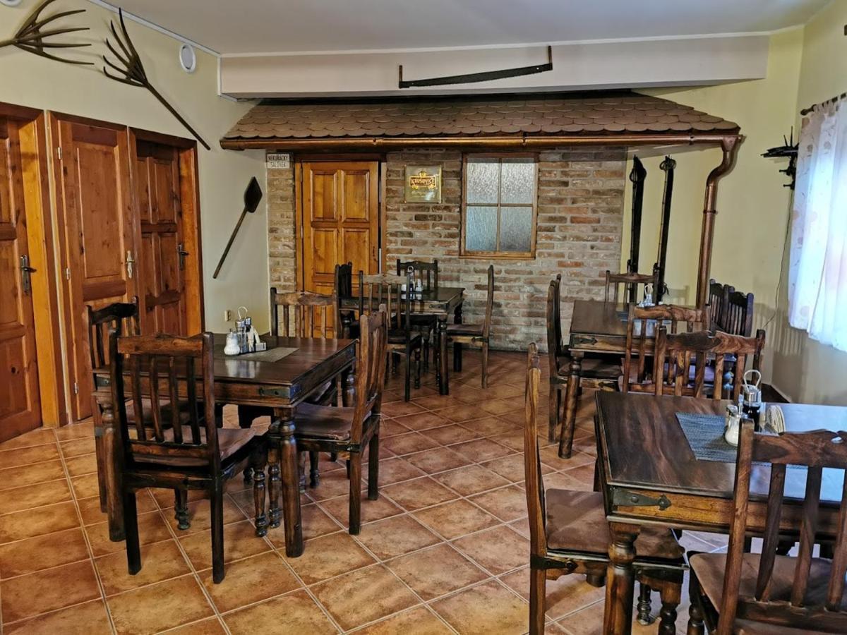 Restaurace a penzion u Jessyho Perná Esterno foto